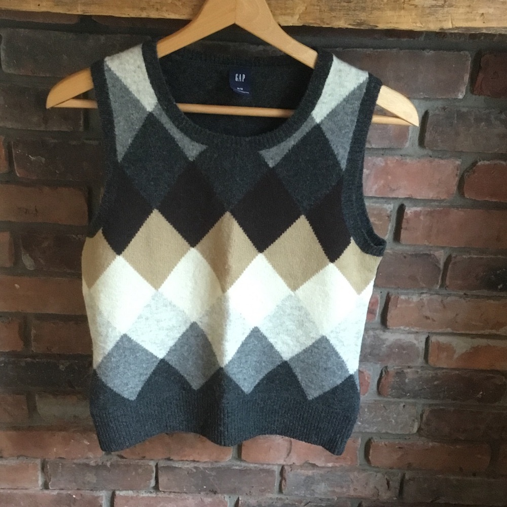 GAP Diamond Pattern Sweater Vest